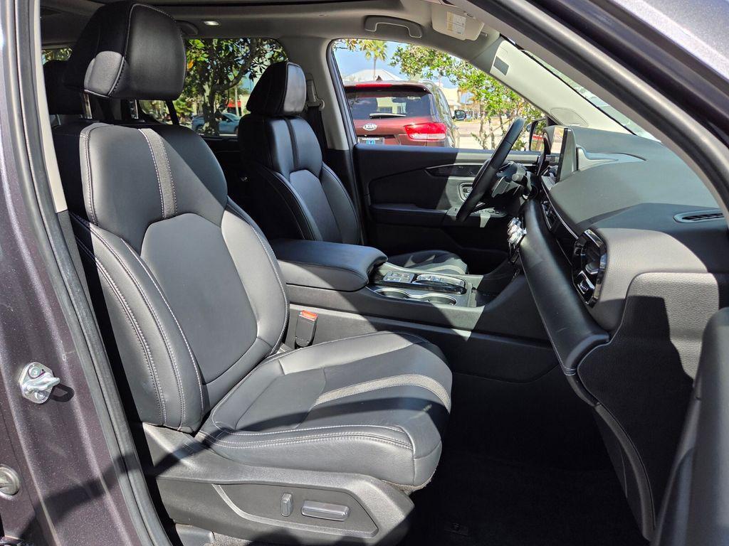 used 2023 Honda Pilot car, priced at $37,016