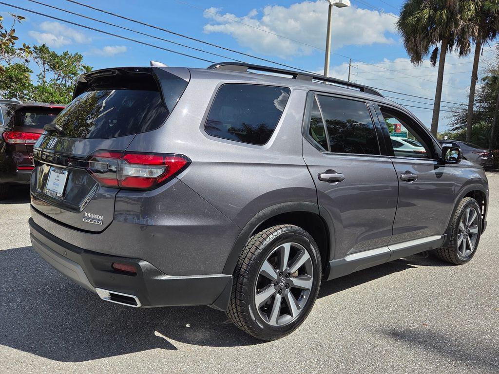 used 2023 Honda Pilot car, priced at $37,016