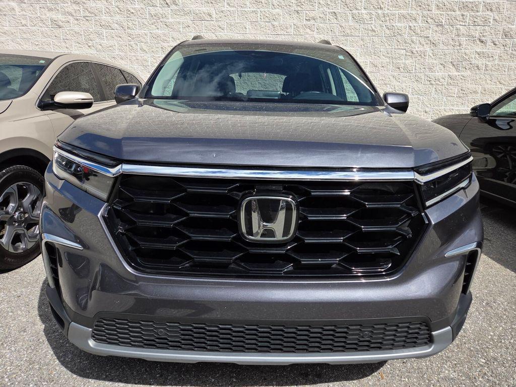 used 2023 Honda Pilot car, priced at $37,016