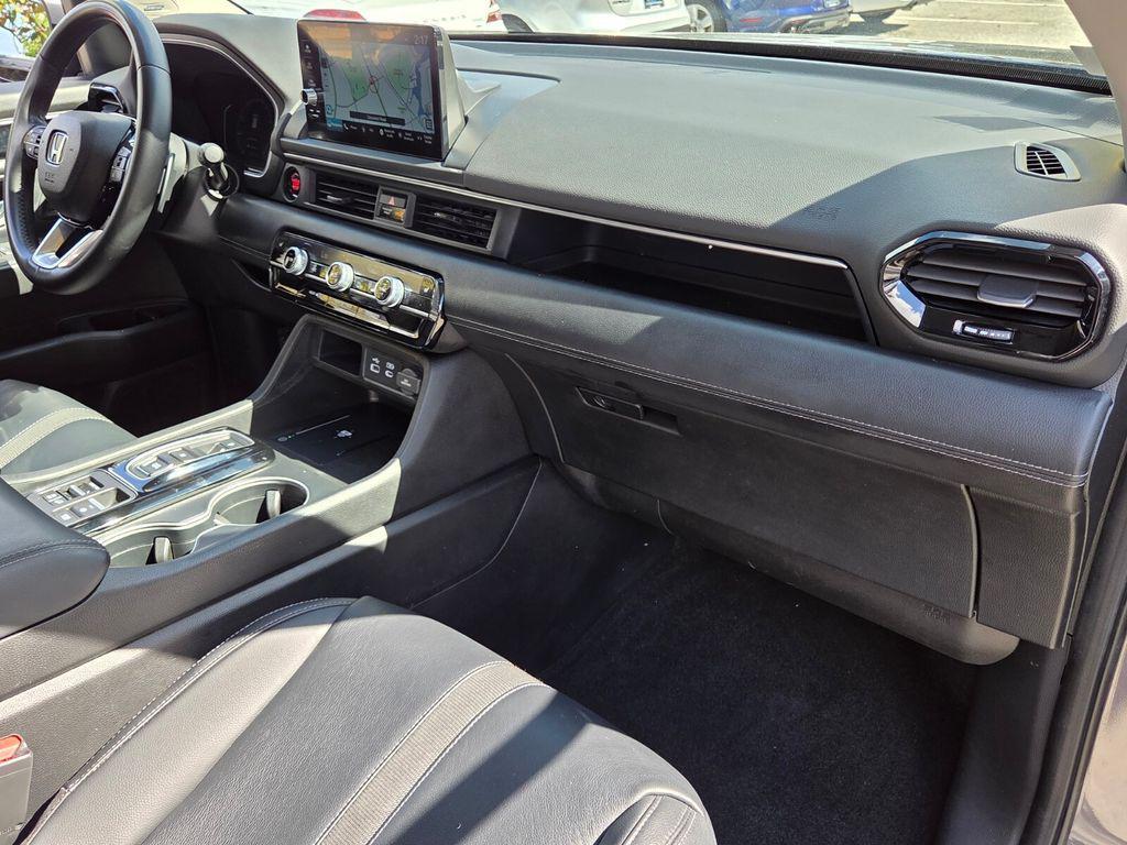 used 2023 Honda Pilot car, priced at $37,016