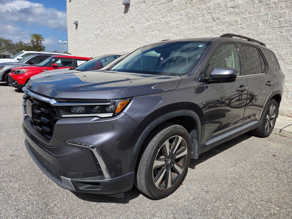 used 2023 Honda Pilot car, priced at $37,016