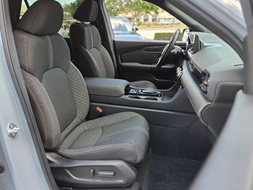 used 2023 Honda Pilot car, priced at $33,157