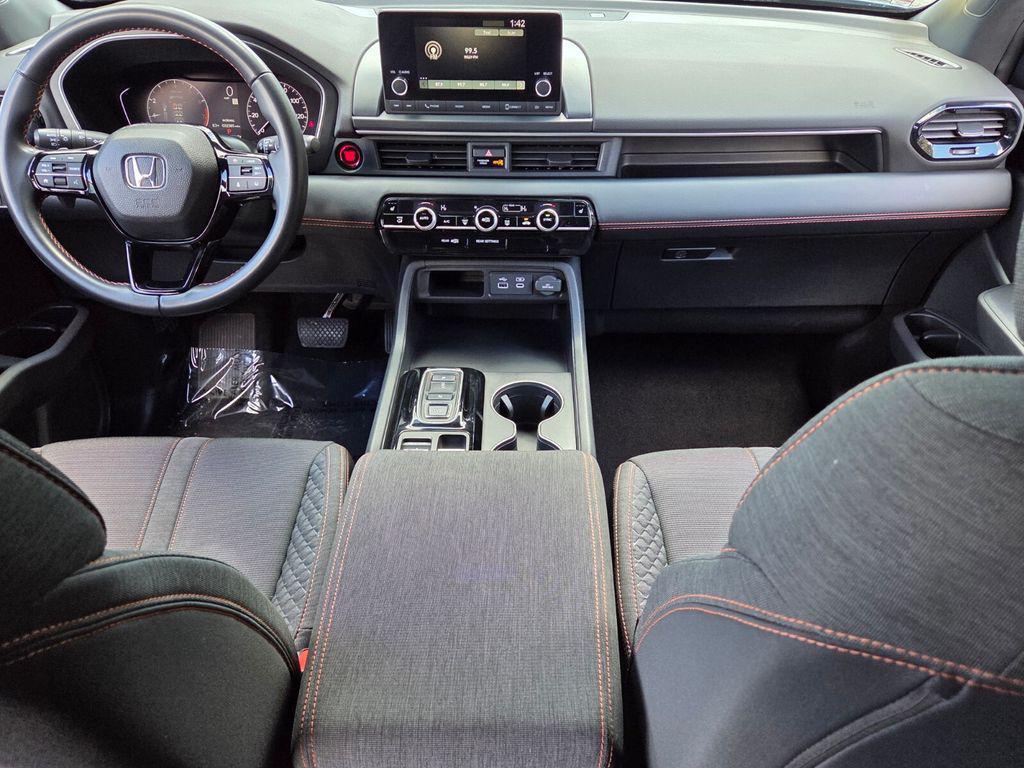 used 2023 Honda Pilot car, priced at $33,157