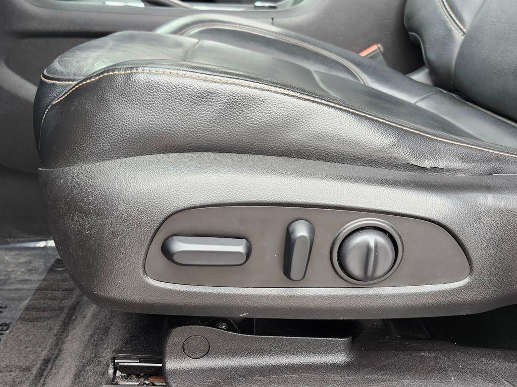 used 2019 Chevrolet Traverse car, priced at $14,436