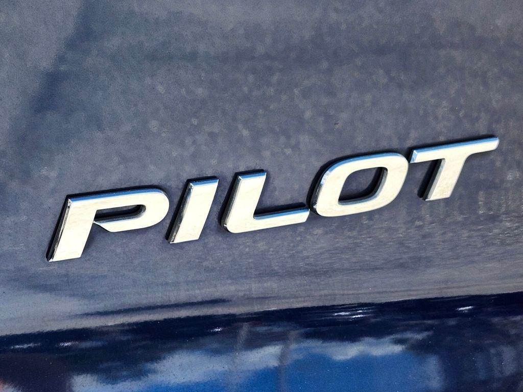 used 2016 Honda Pilot car, priced at $15,044