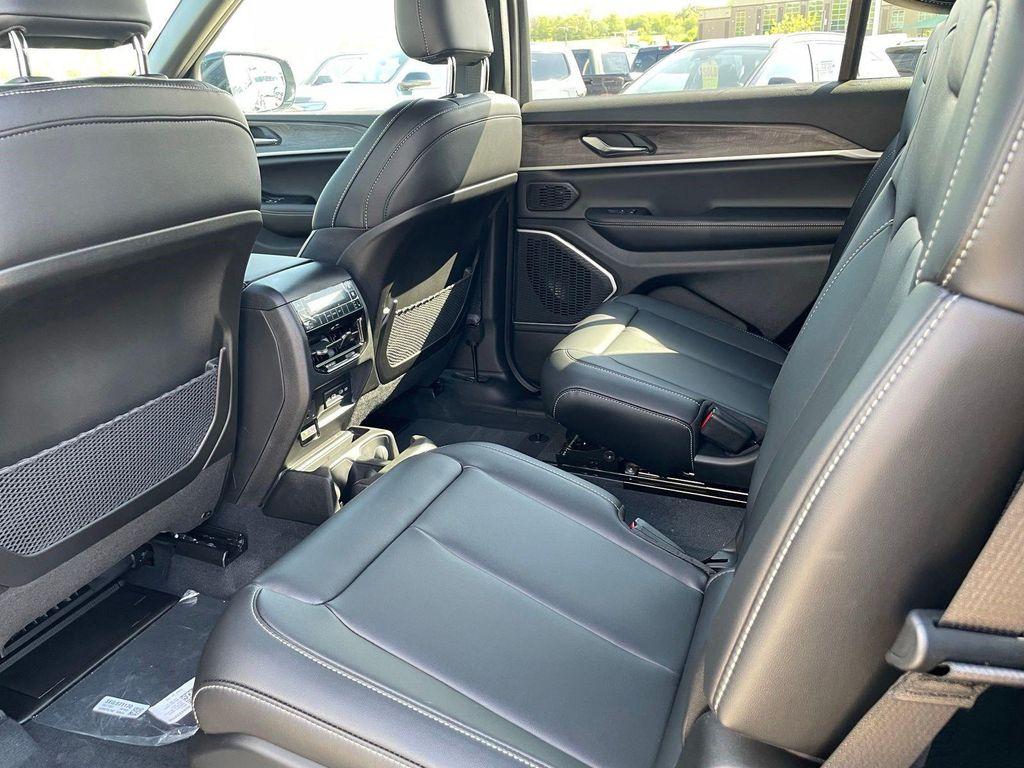 new 2026 Jeep Grand Cherokee L car, priced at $44,590