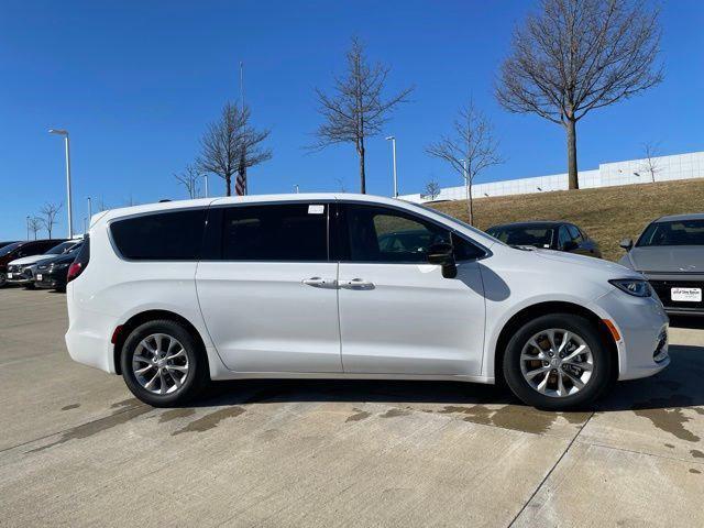 new 2026 Chrysler Pacifica car, priced at $49,295