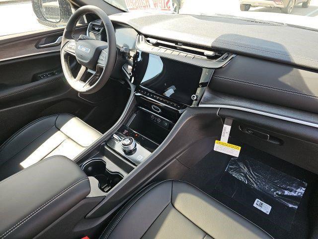 new 2026 Jeep Grand Cherokee car, priced at $42,660