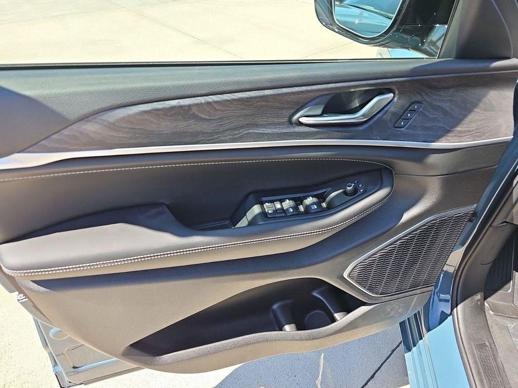 new 2026 Jeep Grand Cherokee L car, priced at $50,590