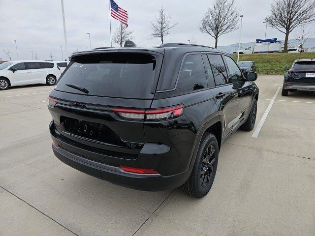 new 2026 Jeep Grand Cherokee car, priced at $41,620