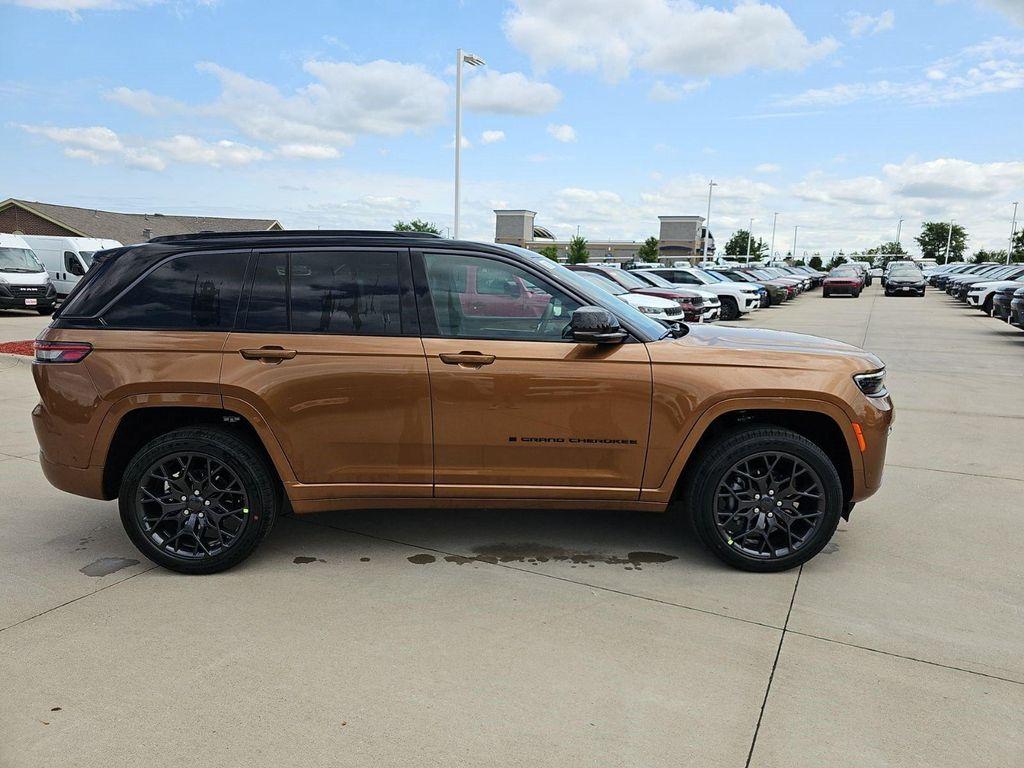 new 2026 Jeep Grand Cherokee car, priced at $59,870