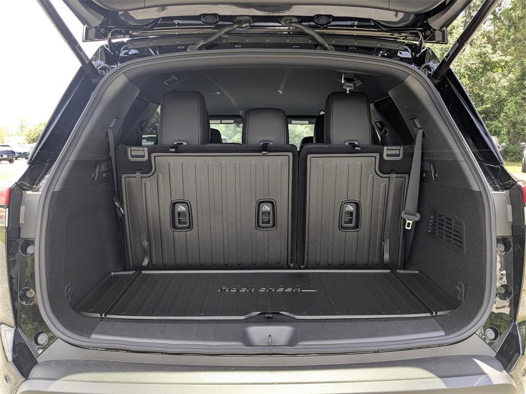 new 2025 Nissan Pathfinder car, priced at $39,080