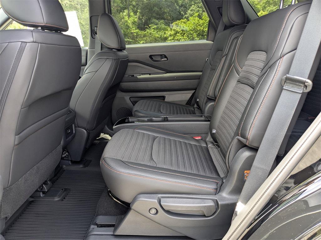 new 2025 Nissan Pathfinder car, priced at $39,080