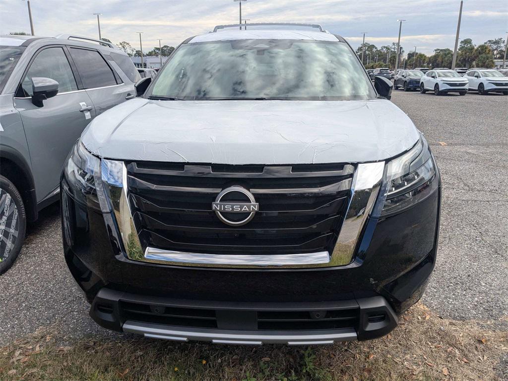 new 2025 Nissan Pathfinder car, priced at $36,995