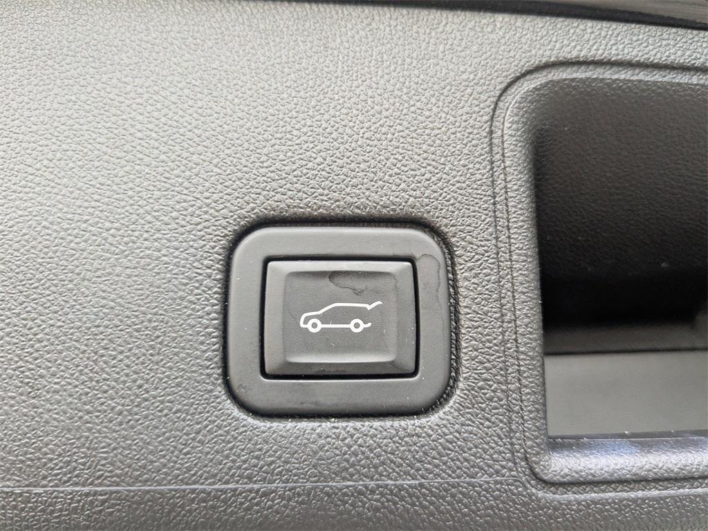 used 2023 GMC Terrain car, priced at $25,750