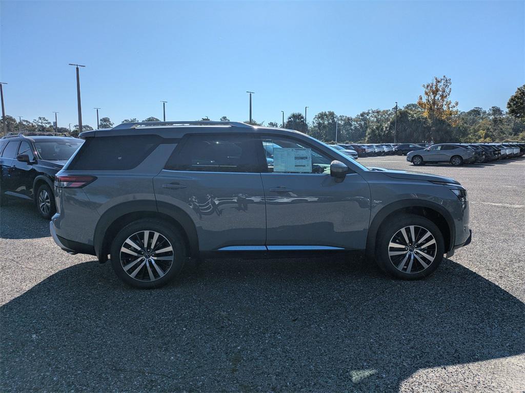 new 2025 Nissan Pathfinder car, priced at $43,030