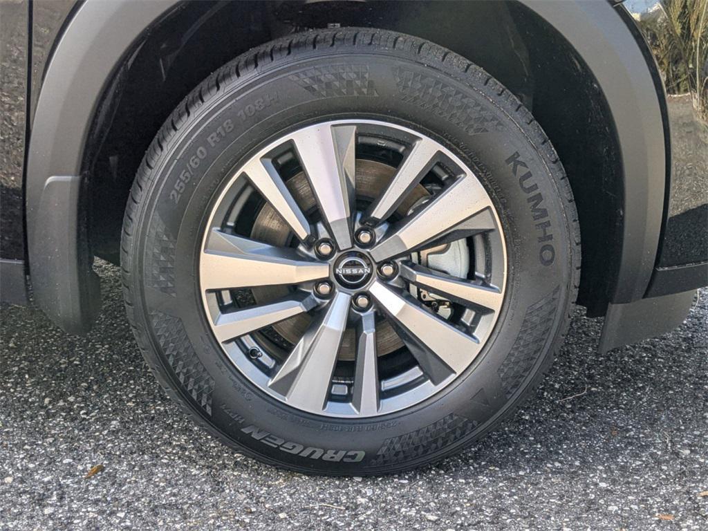 new 2025 Nissan Pathfinder car, priced at $38,205