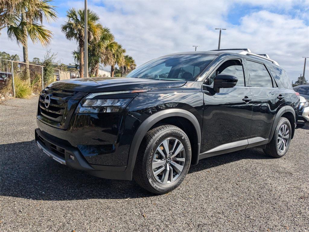 new 2025 Nissan Pathfinder car, priced at $38,205