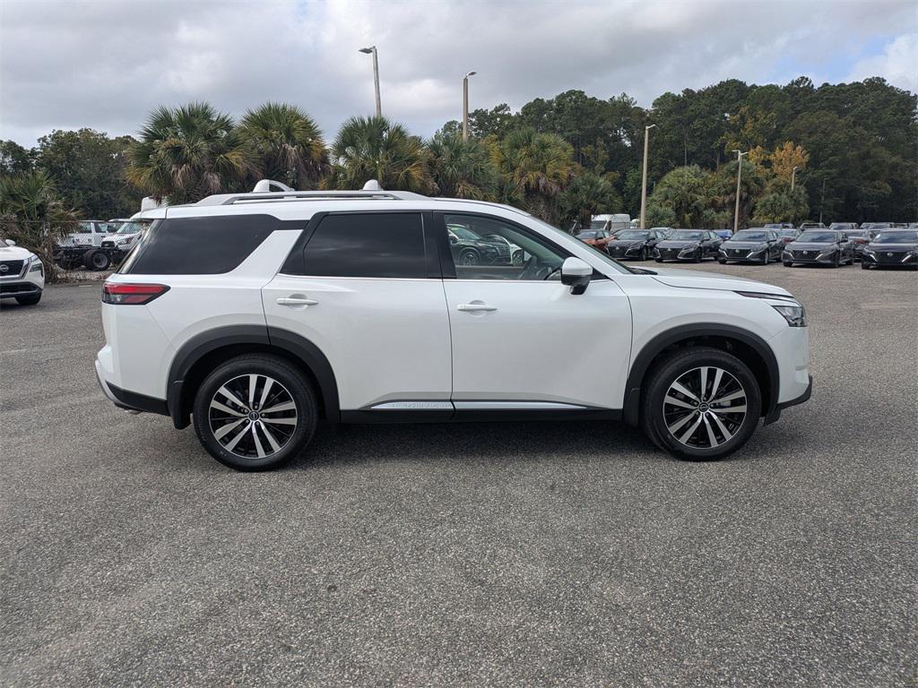 new 2025 Nissan Pathfinder car, priced at $43,905