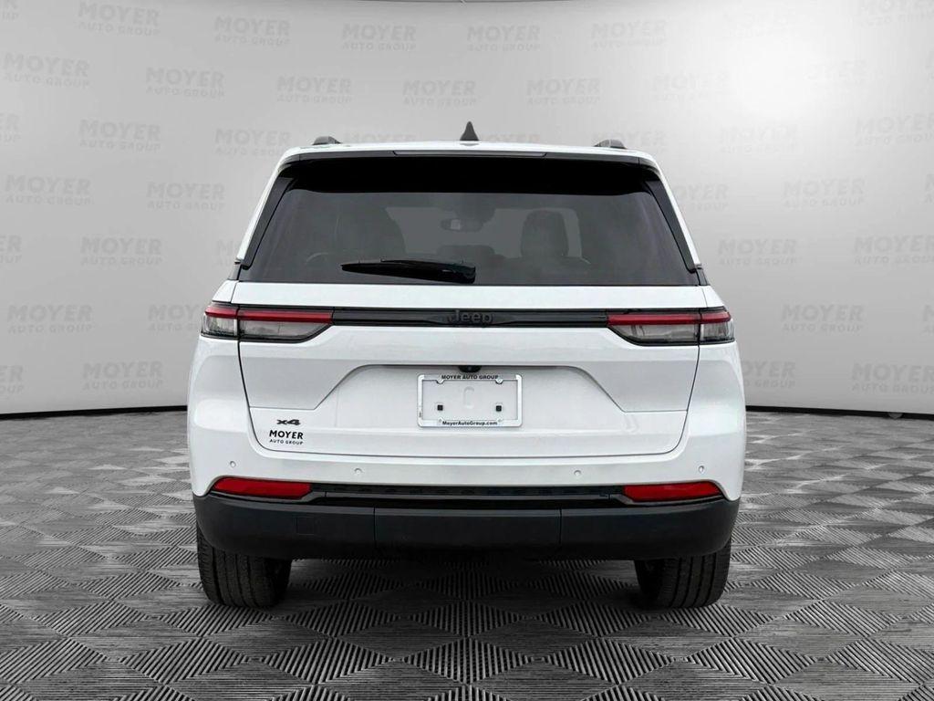 used 2023 Jeep Grand Cherokee car, priced at $33,498