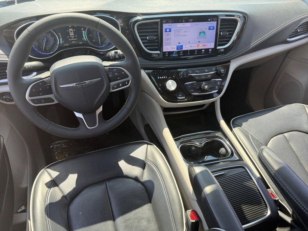 used 2024 Chrysler Pacifica car, priced at $37,989