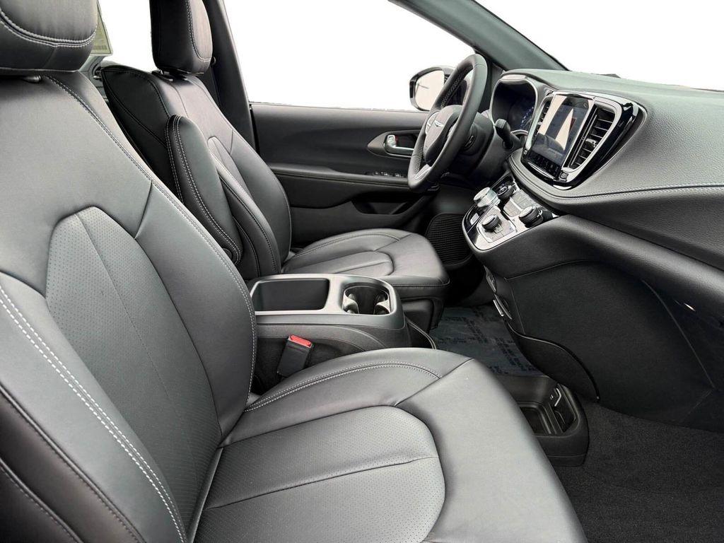new 2026 Chrysler Pacifica car, priced at $49,408