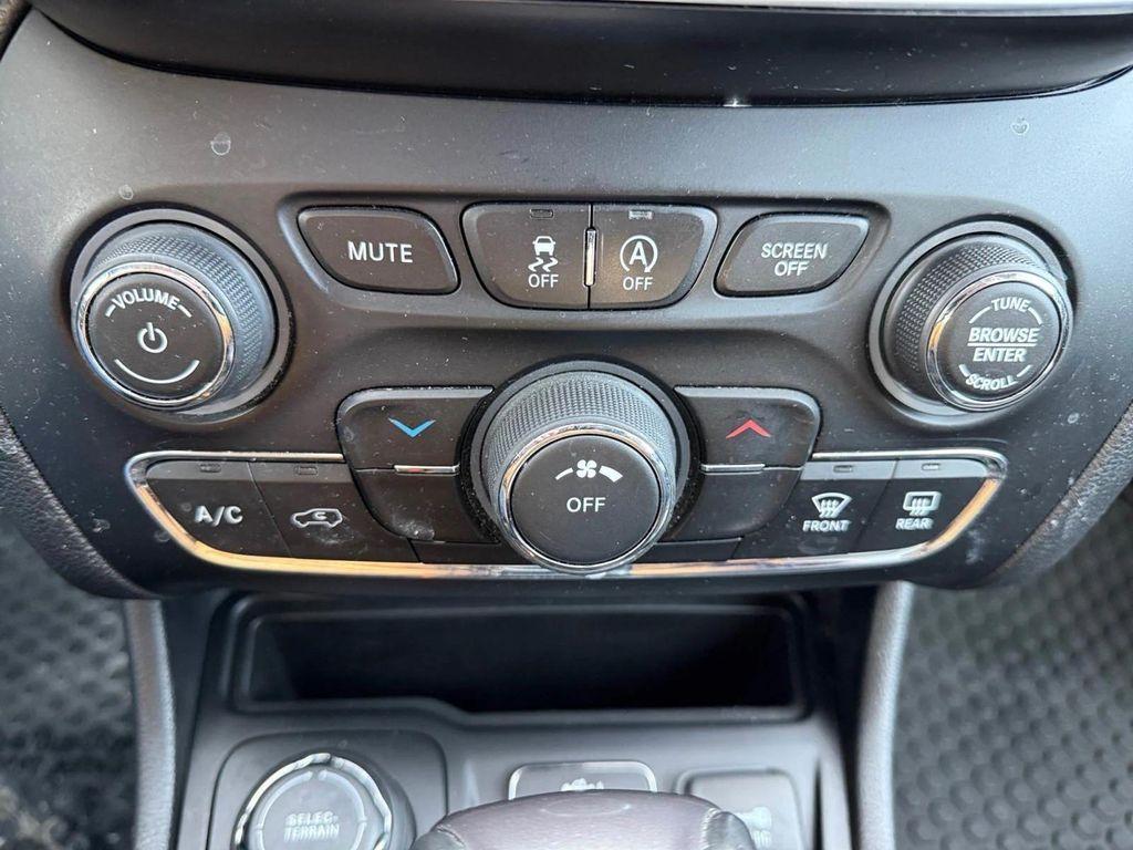 used 2019 Jeep Cherokee car, priced at $16,998