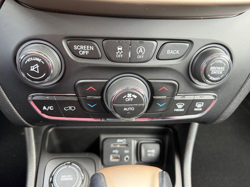 used 2016 Jeep Cherokee car, priced at $14,995