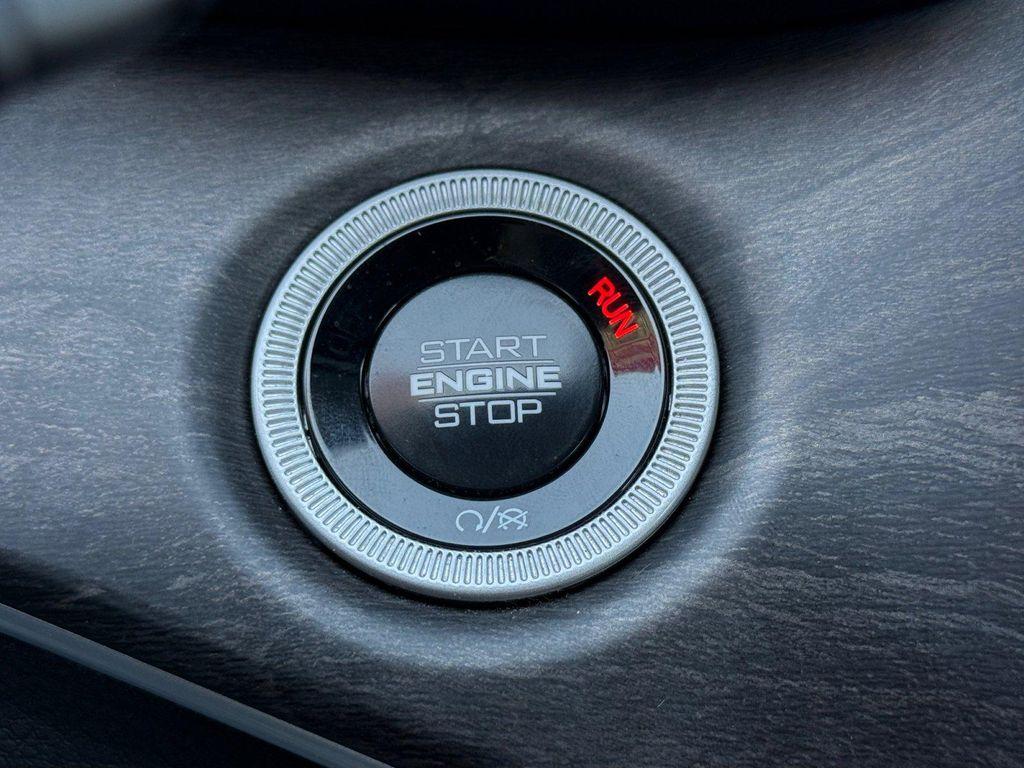 used 2025 Jeep Grand Cherokee car, priced at $39,999
