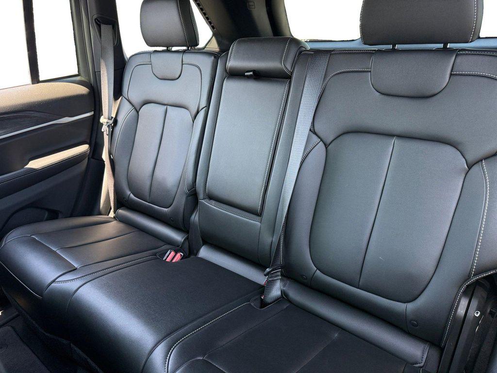 used 2025 Jeep Grand Cherokee car, priced at $39,999