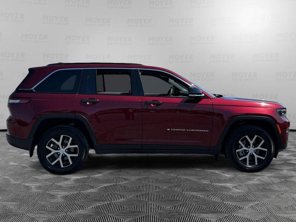 used 2025 Jeep Grand Cherokee car, priced at $39,999