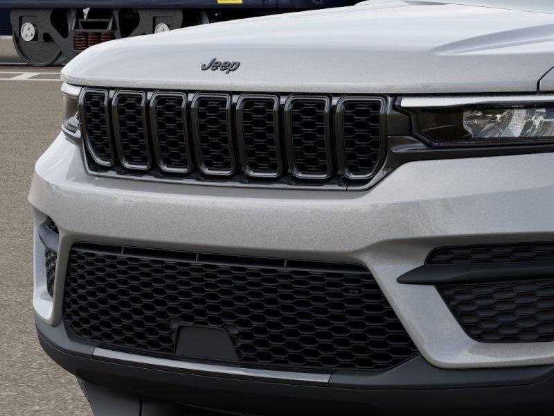 new 2025 Jeep Grand Cherokee car, priced at $42,161