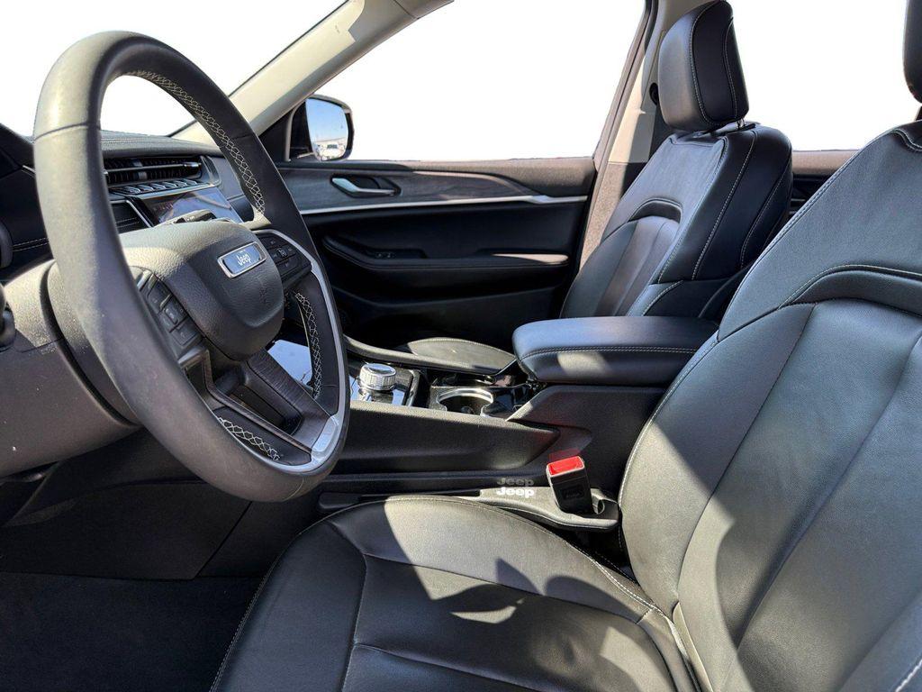 used 2023 Jeep Grand Cherokee car, priced at $35,995