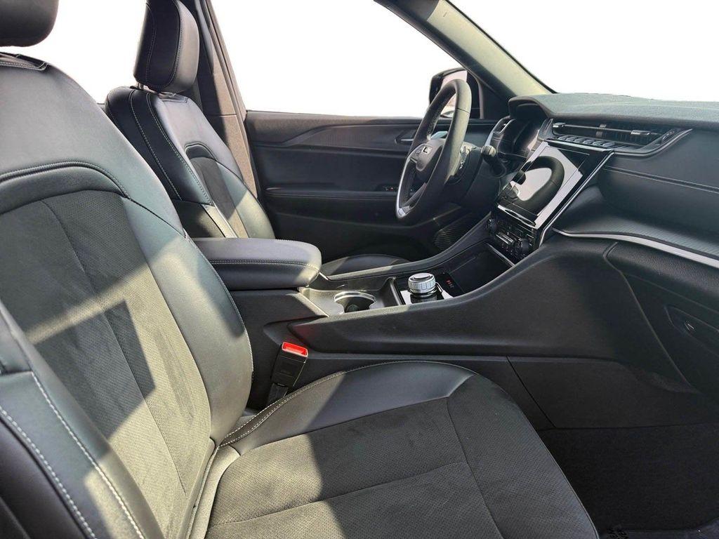 used 2023 Jeep Grand Cherokee car, priced at $32,499
