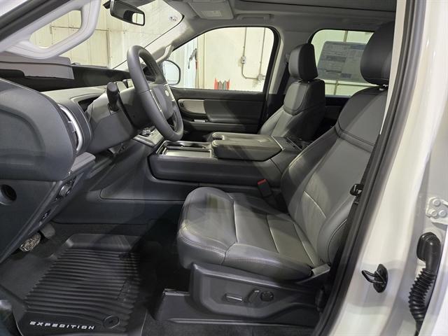 new 2025 Ford Expedition Max car, priced at $72,688