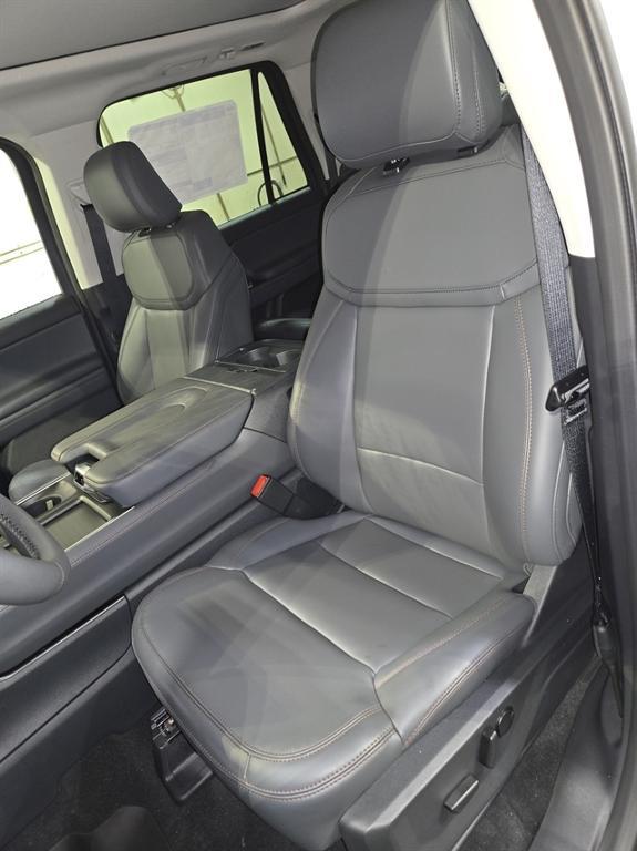 new 2025 Ford Expedition Max car, priced at $72,688