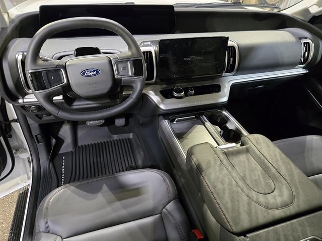 new 2025 Ford Expedition Max car, priced at $72,688