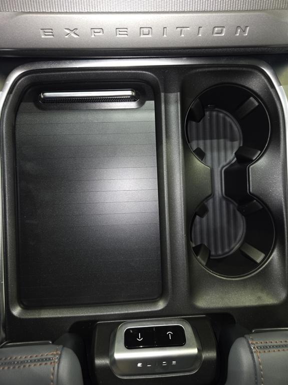 new 2025 Ford Expedition Max car, priced at $72,688