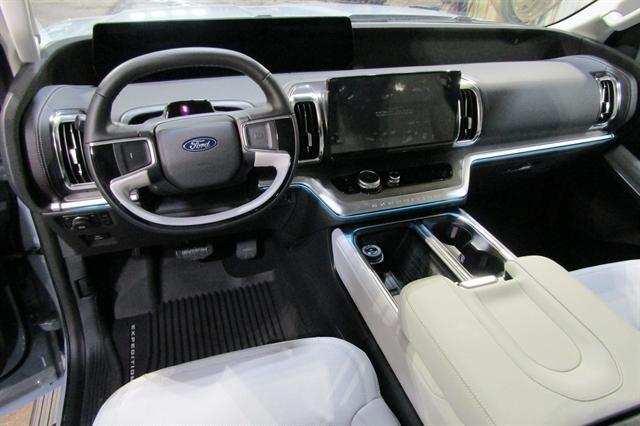 new 2025 Ford Expedition Max car, priced at $78,980