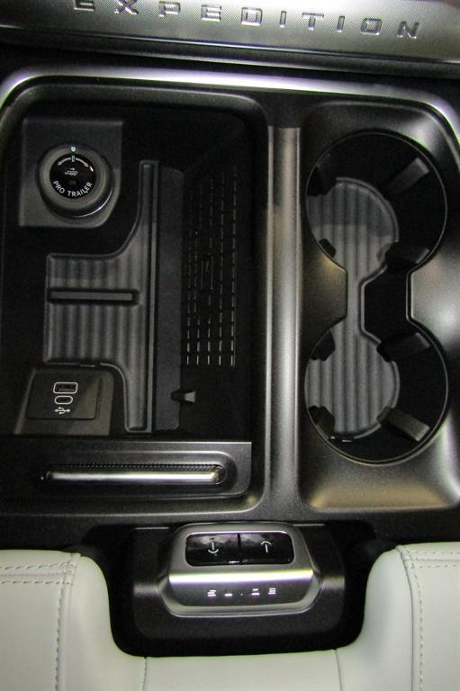 new 2025 Ford Expedition Max car, priced at $78,980