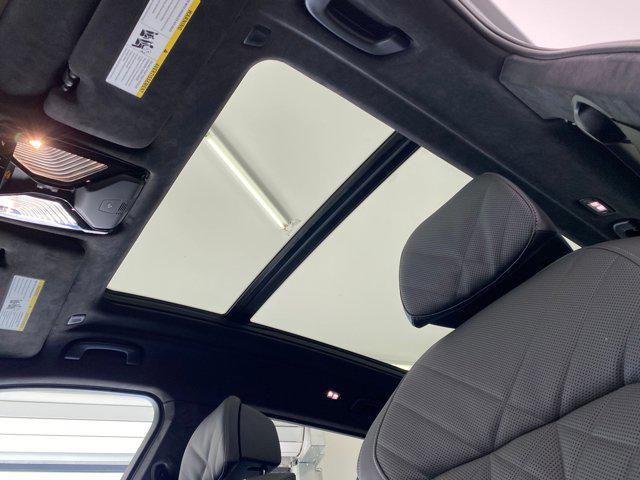 new 2026 BMW X7 car, priced at $100,890