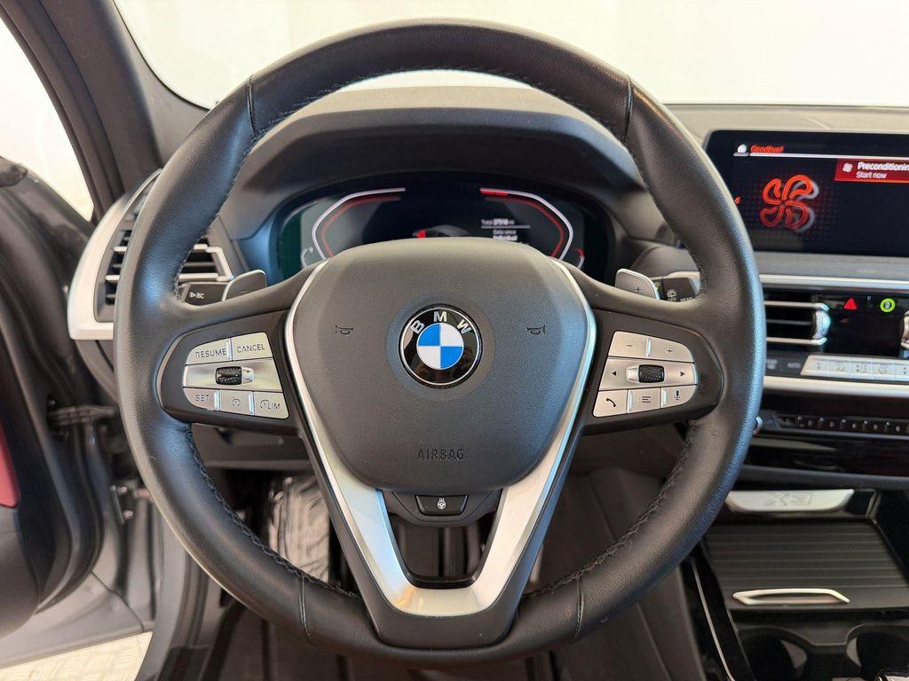 BMW X3 view 11