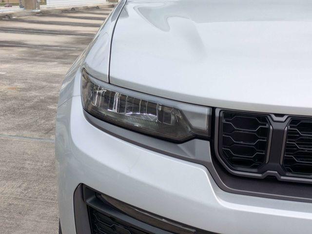new 2026 Jeep Grand Cherokee car, priced at $46,645