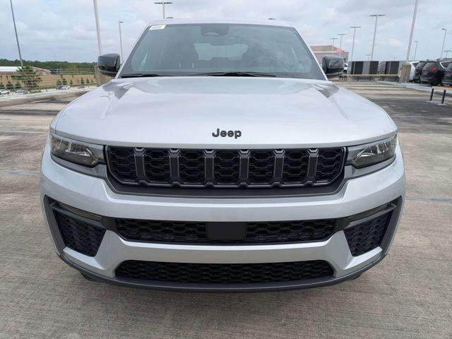 new 2026 Jeep Grand Cherokee car, priced at $46,645