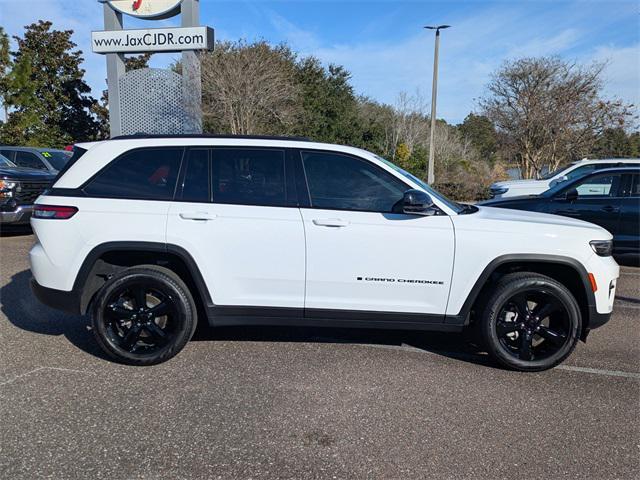 used 2024 Jeep Grand Cherokee car, priced at $38,990
