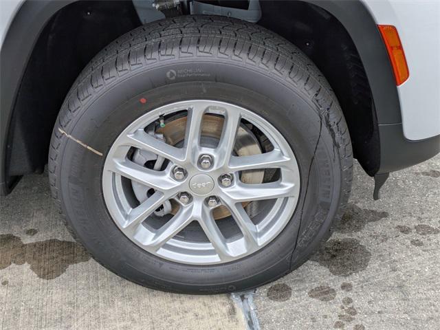 new 2025 Jeep Grand Cherokee car, priced at $35,544