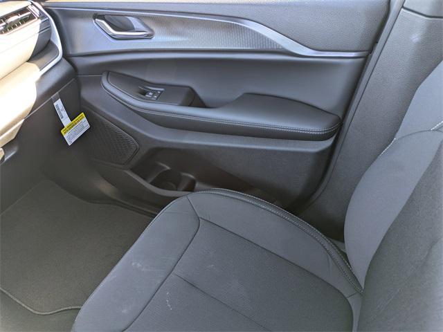 new 2025 Jeep Grand Cherokee car, priced at $37,748