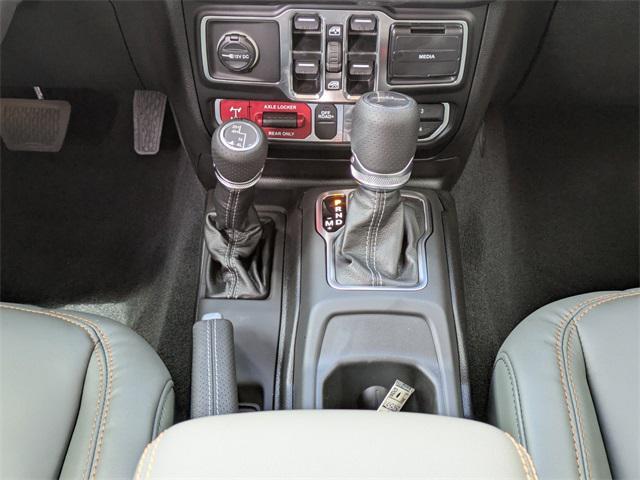 new 2025 Jeep Gladiator car, priced at $53,054