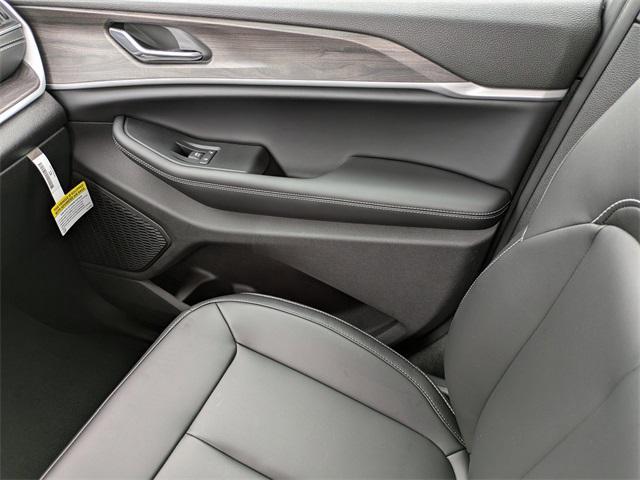 new 2025 Jeep Grand Cherokee L car, priced at $49,782