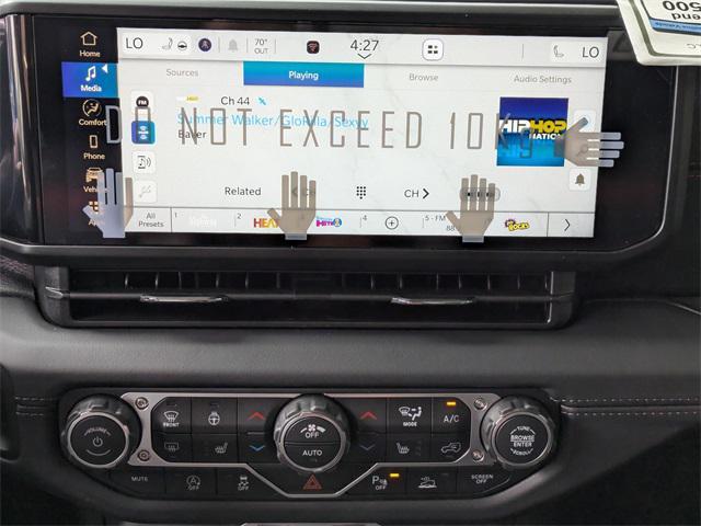 new 2026 Jeep Gladiator car, priced at $59,604